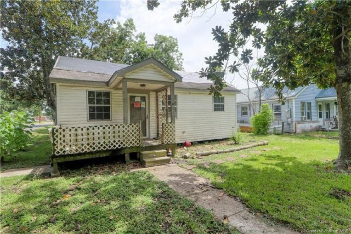 Picture of Home For Sale in Sulphur, Louisiana, United States