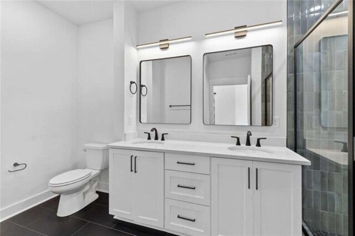 Picture of Home For Sale in Bella Vista, Arkansas, United States