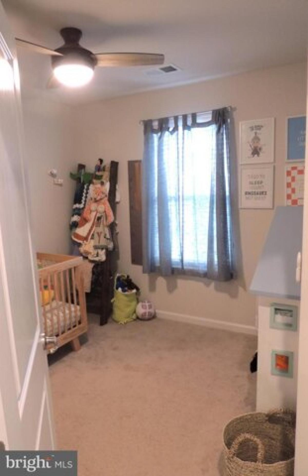 Picture of Home For Sale in Charlottesville, Virginia, United States