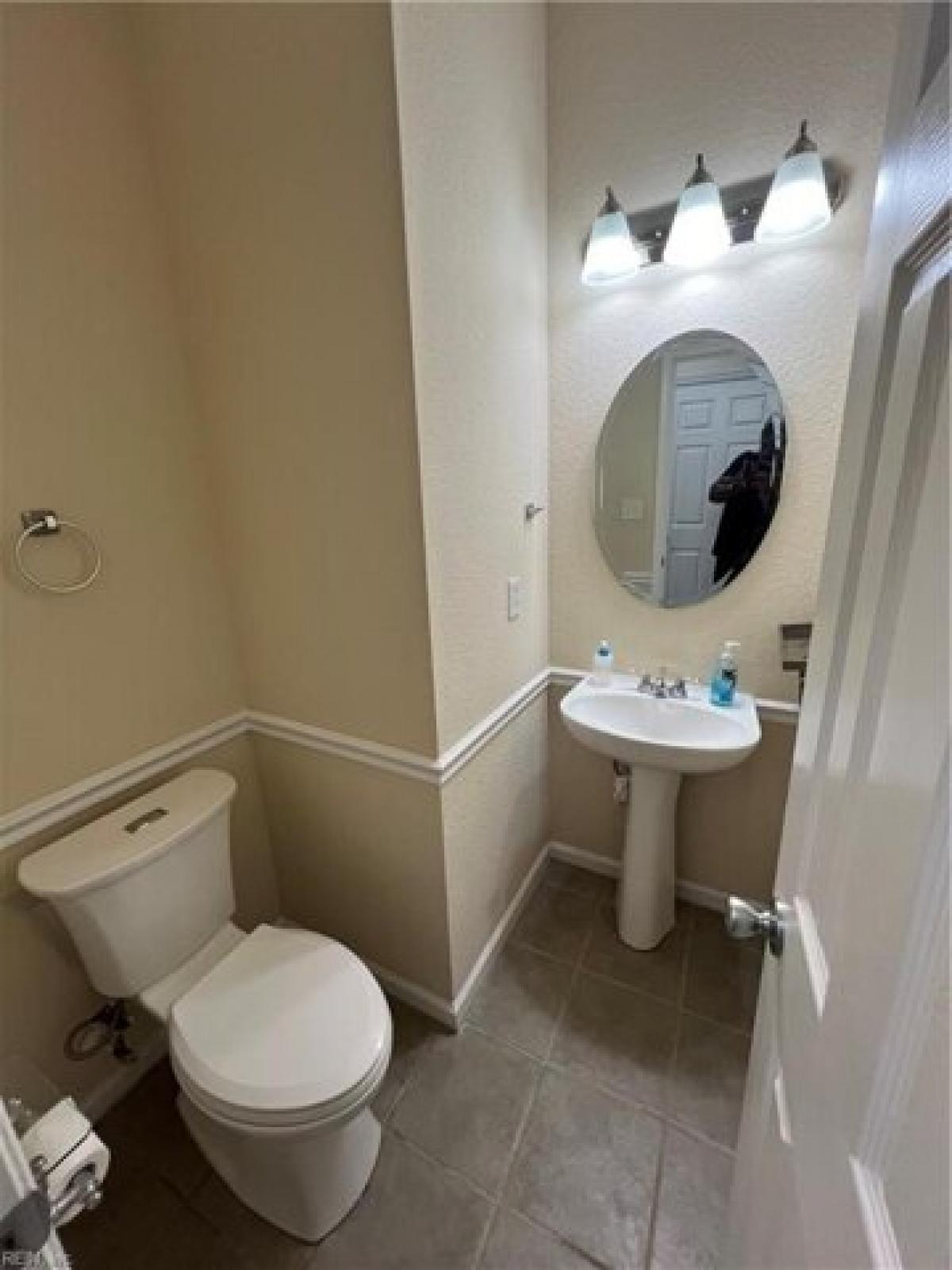 Picture of Home For Sale in Virginia Beach, Virginia, United States