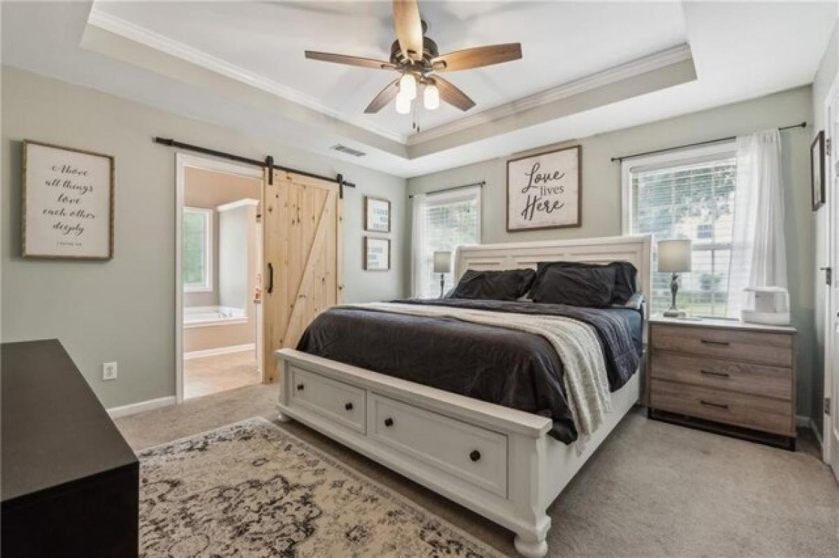 Picture of Home For Sale in Newnan, Georgia, United States