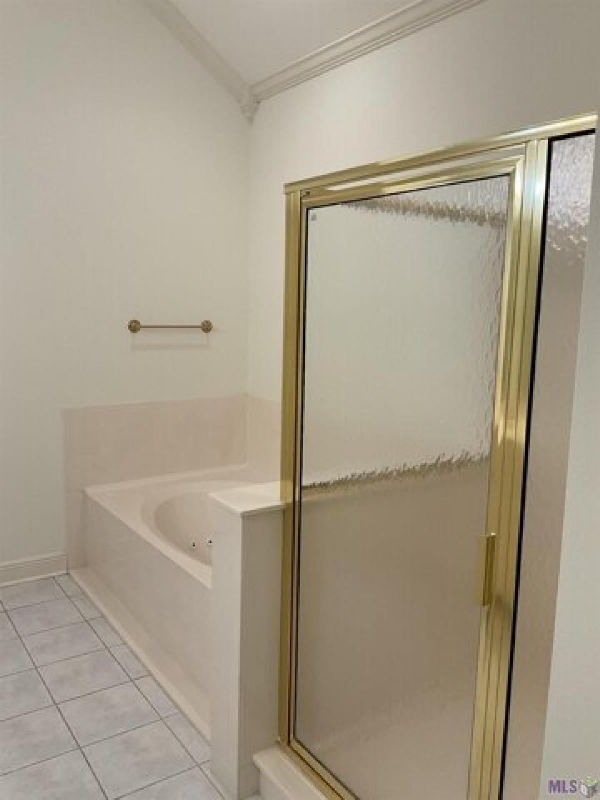 Picture of Home For Sale in Baton Rouge, Louisiana, United States