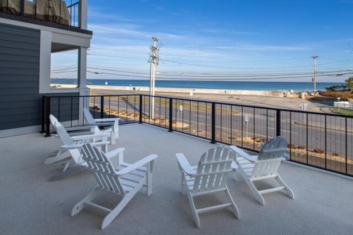 Picture of Home For Sale in Hampton, New Hampshire, United States