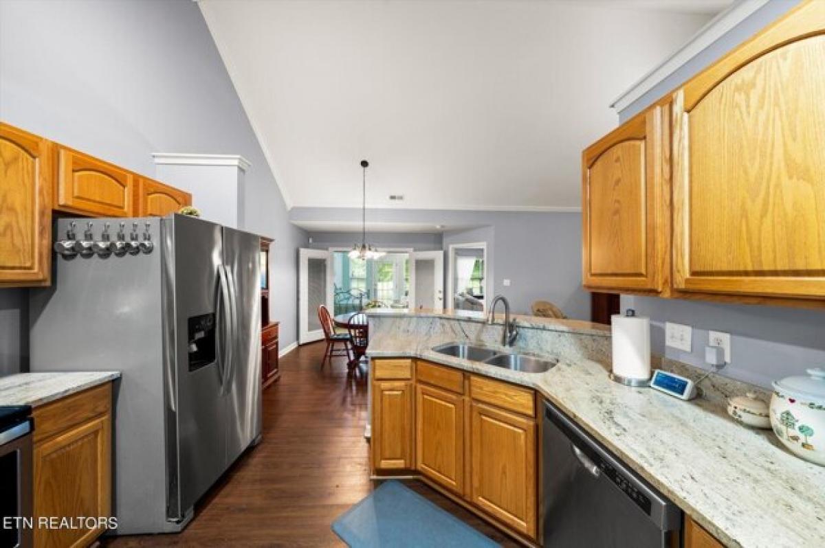 Picture of Home For Sale in Knoxville, Tennessee, United States