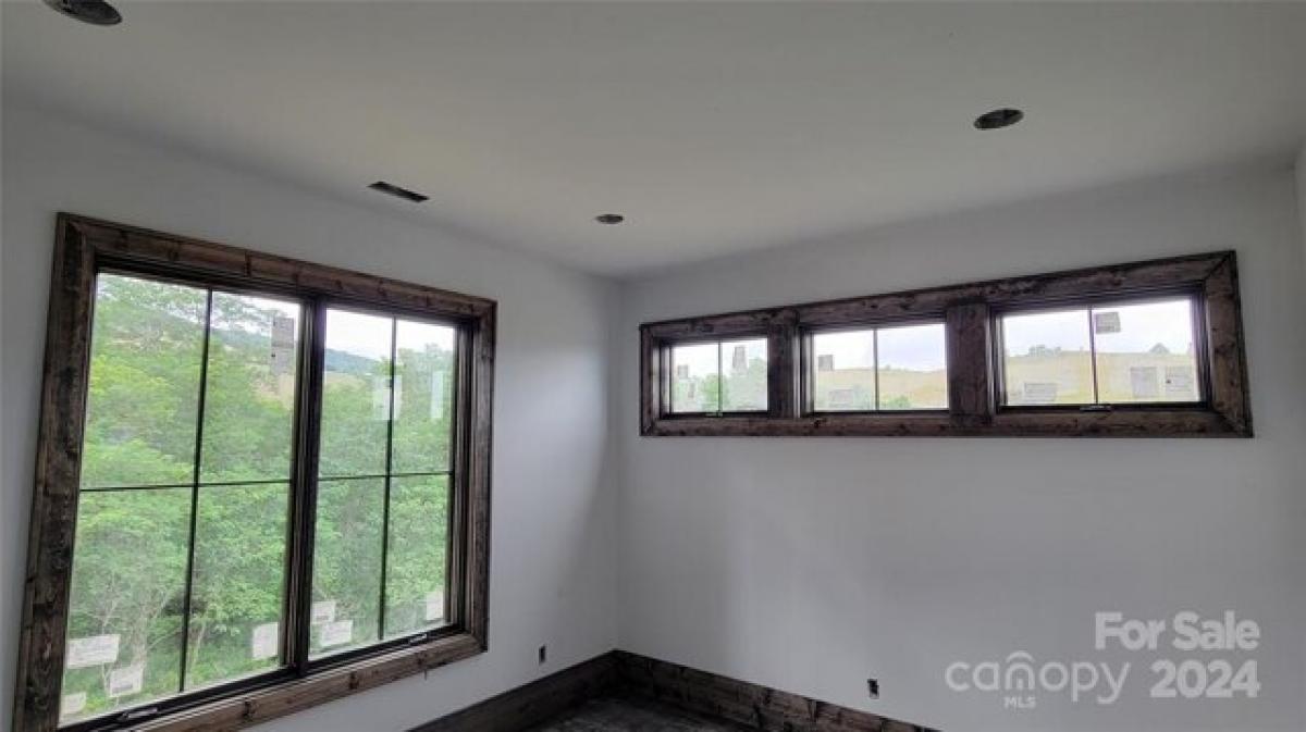 Picture of Home For Sale in Banner Elk, North Carolina, United States