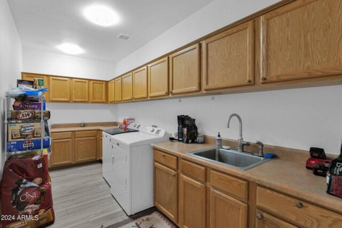 Picture of Home For Sale in Chandler, Arizona, United States