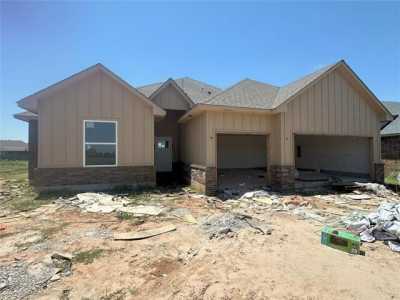 Home For Sale in Yukon, Oklahoma