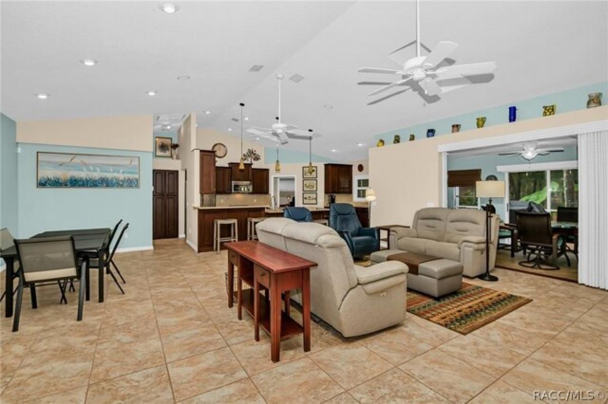 Picture of Home For Sale in Beverly Hills, Florida, United States