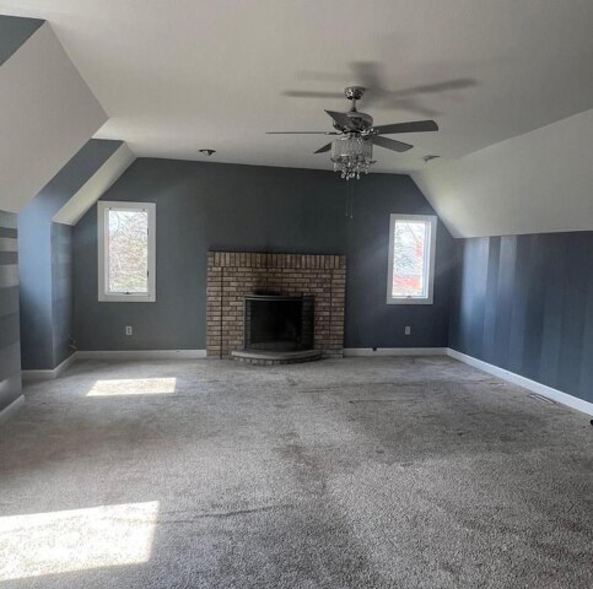 Picture of Home For Sale in Crown Point, Indiana, United States