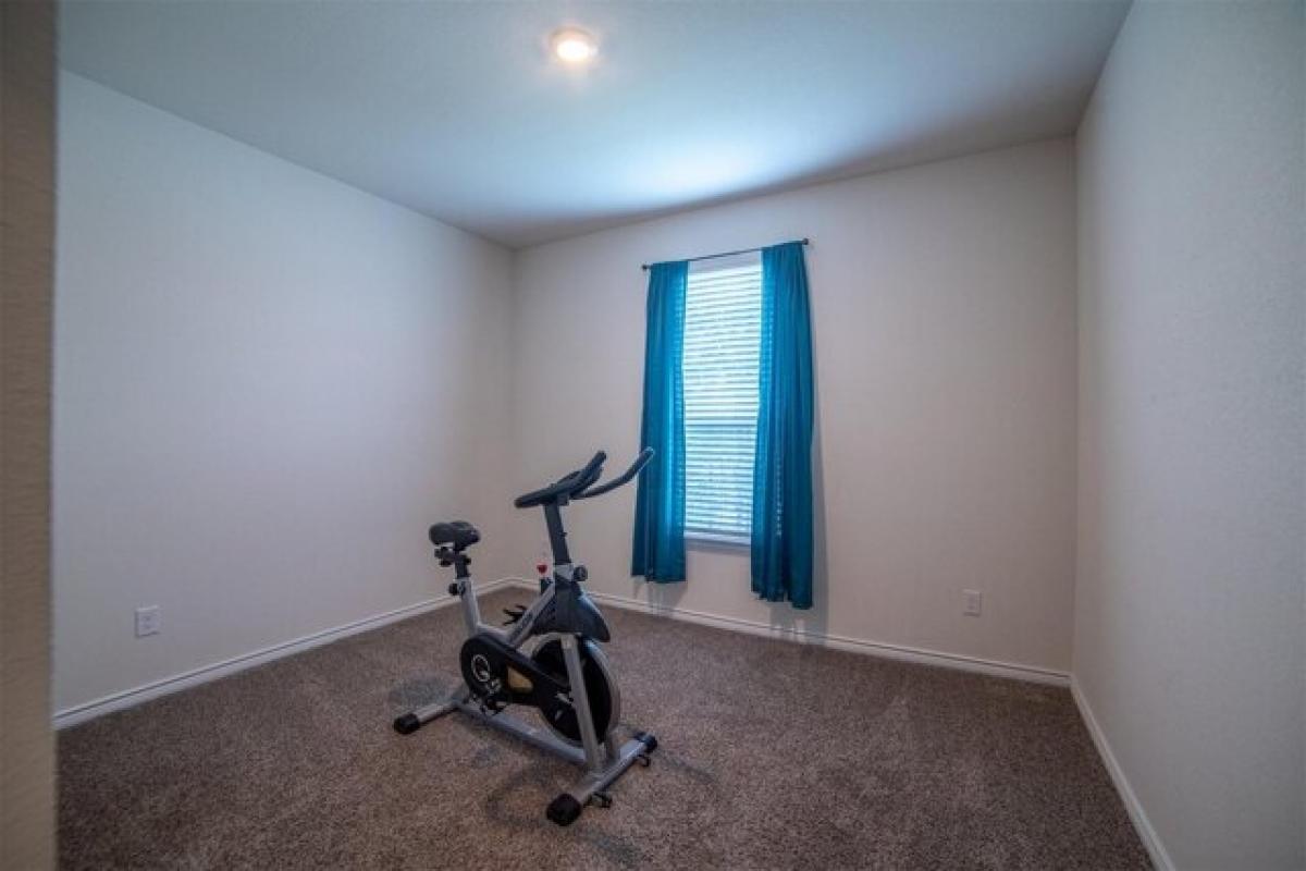 Picture of Home For Sale in Princeton, Texas, United States