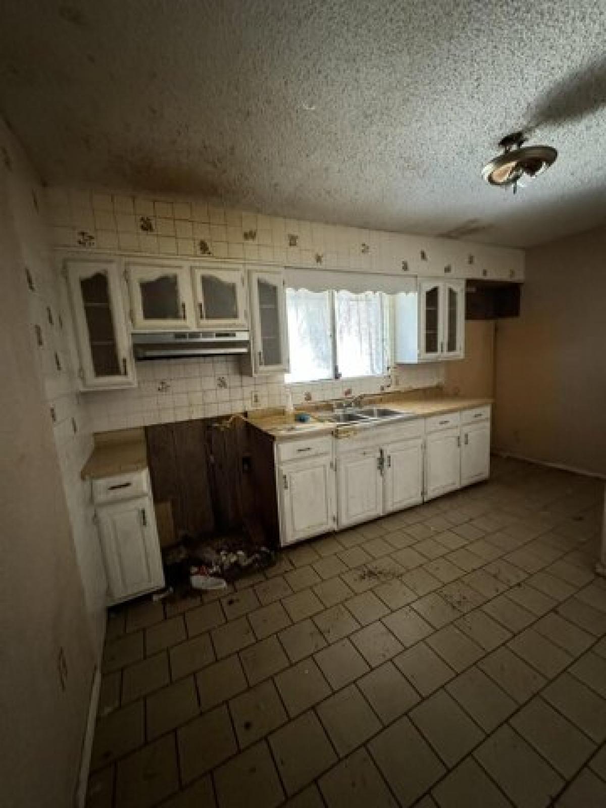 Picture of Home For Sale in Laredo, Texas, United States