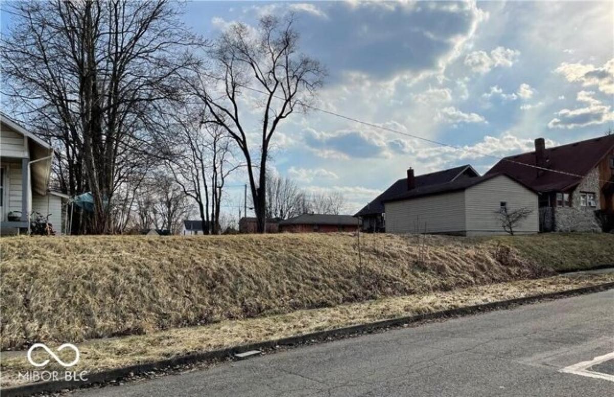 Picture of Residential Land For Sale in Anderson, Indiana, United States