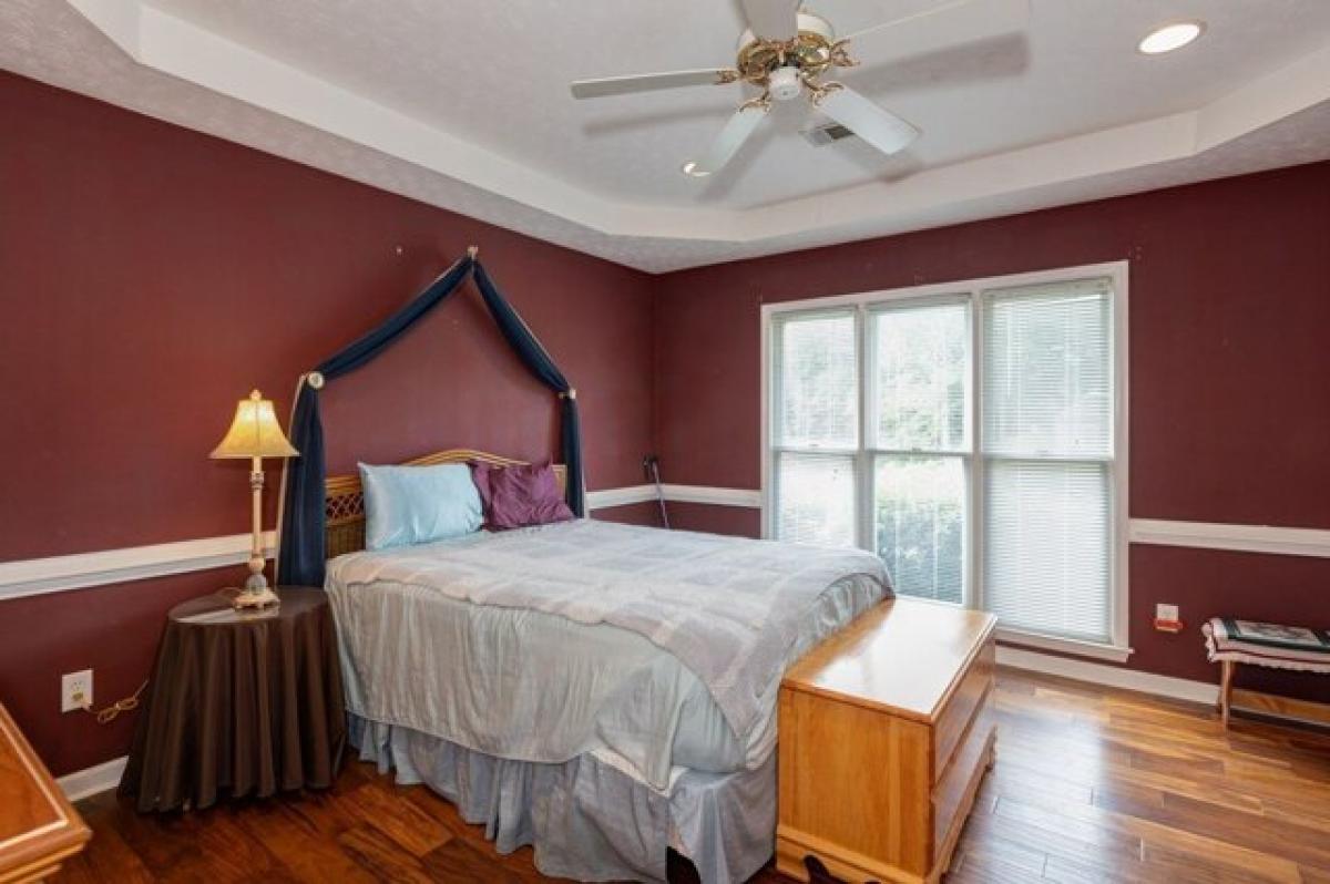 Picture of Home For Sale in Smiths Station, Alabama, United States