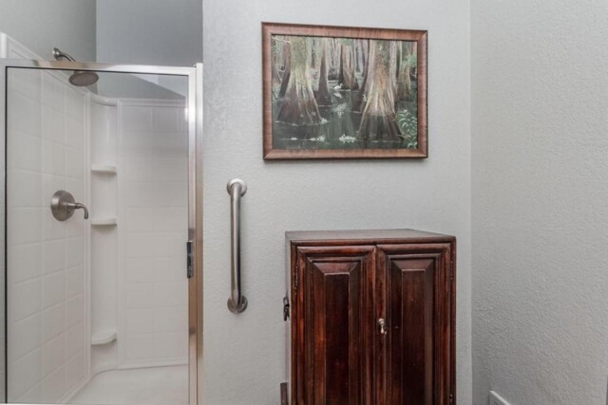 Picture of Home For Sale in Milwaukee, Wisconsin, United States