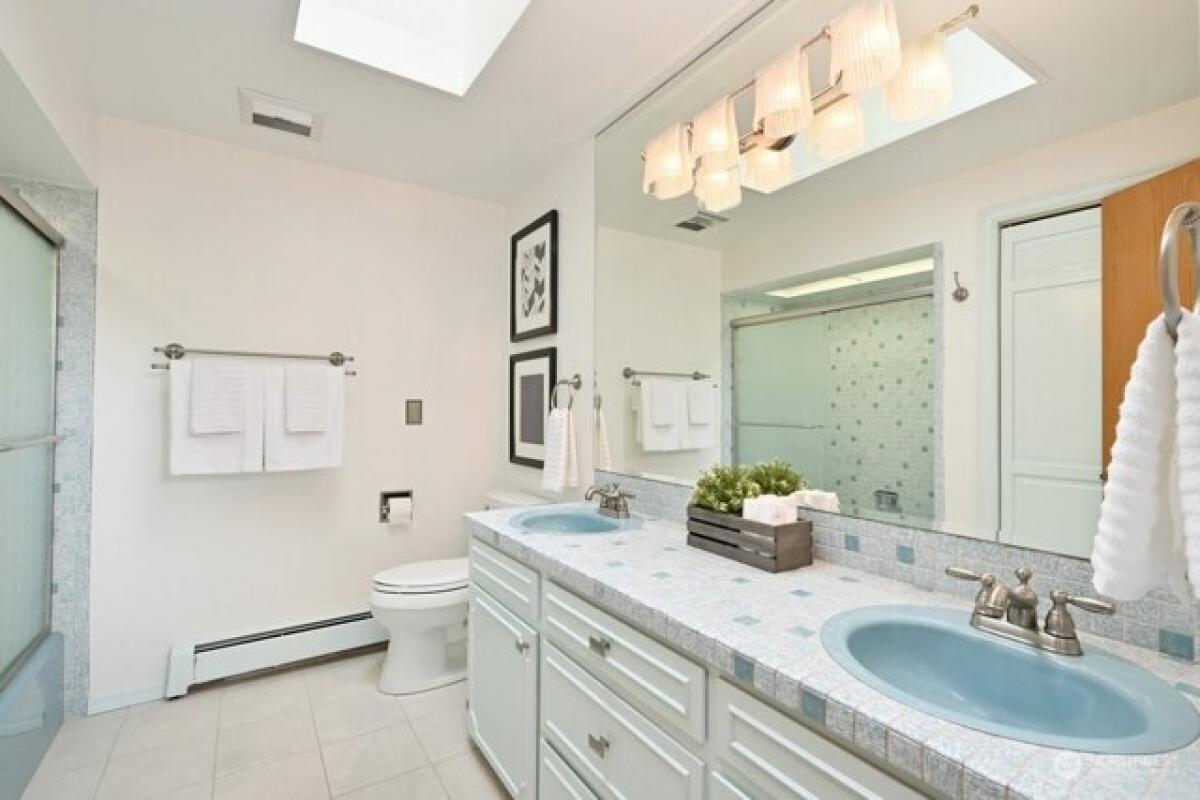 Picture of Home For Sale in Auburn, Washington, United States