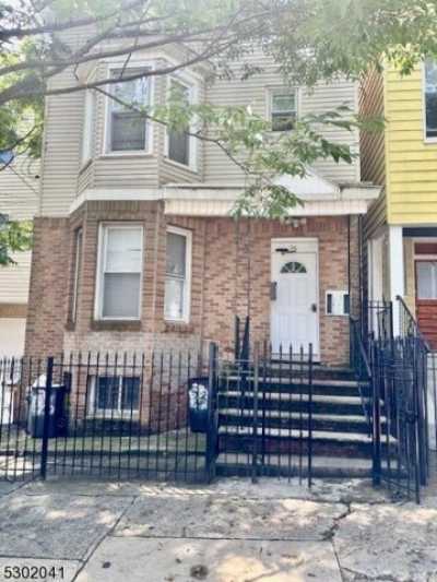 Home For Sale in Newark, New Jersey