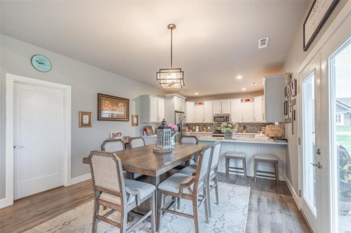 Picture of Home For Sale in Poplar Bluff, Missouri, United States