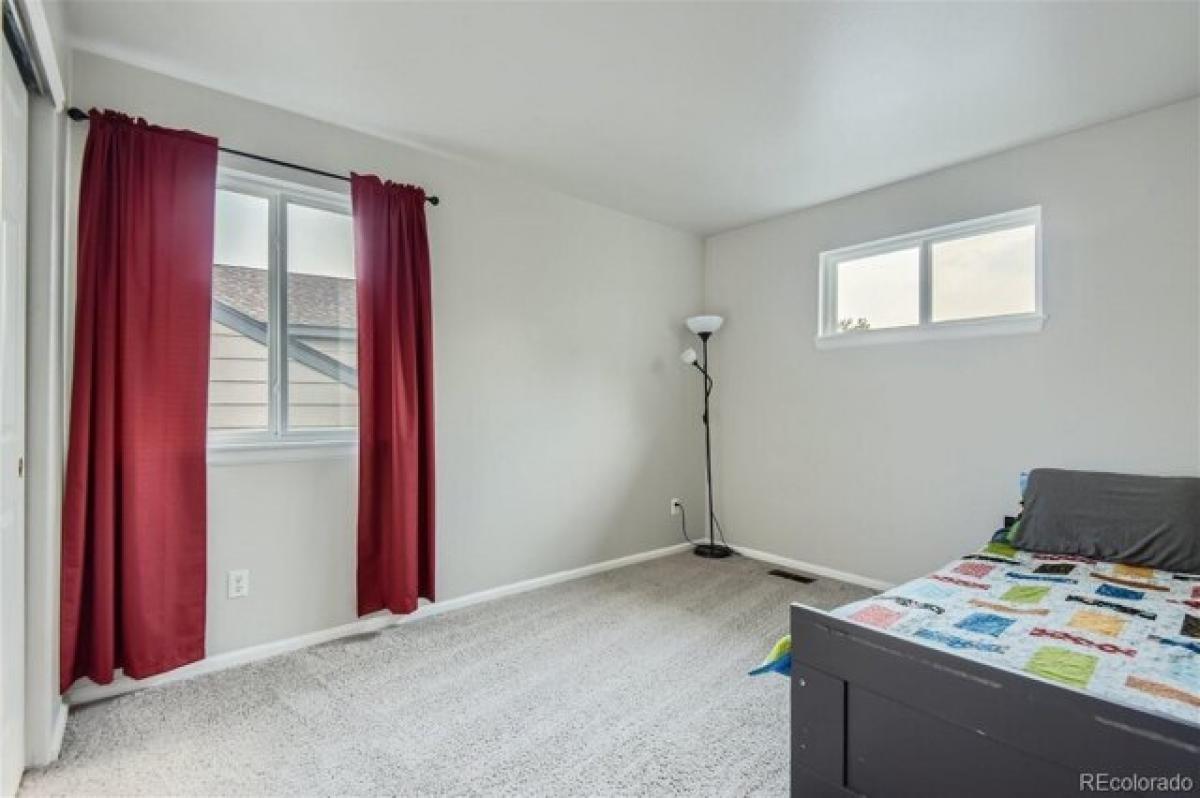 Picture of Home For Sale in Centennial, Colorado, United States