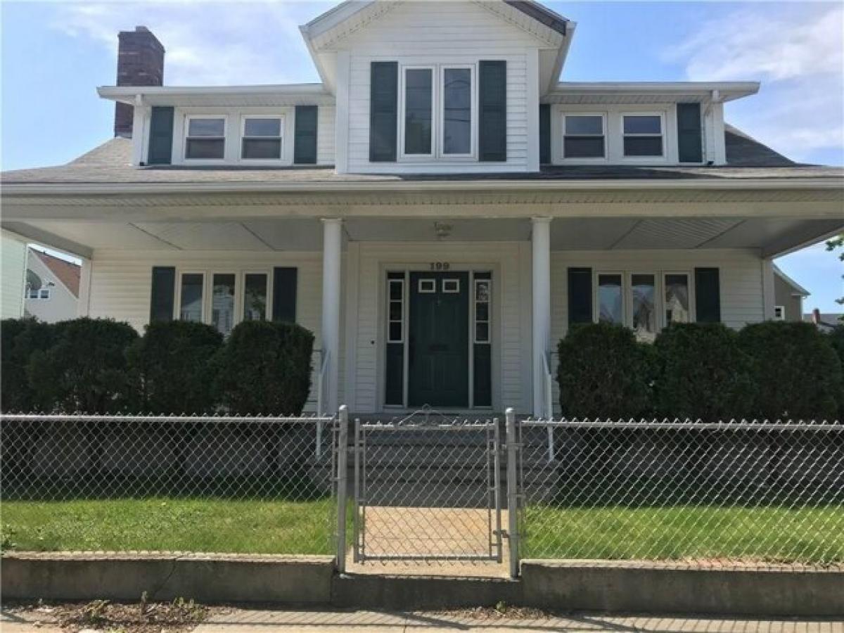 Picture of Home For Sale in Pawtucket, Rhode Island, United States