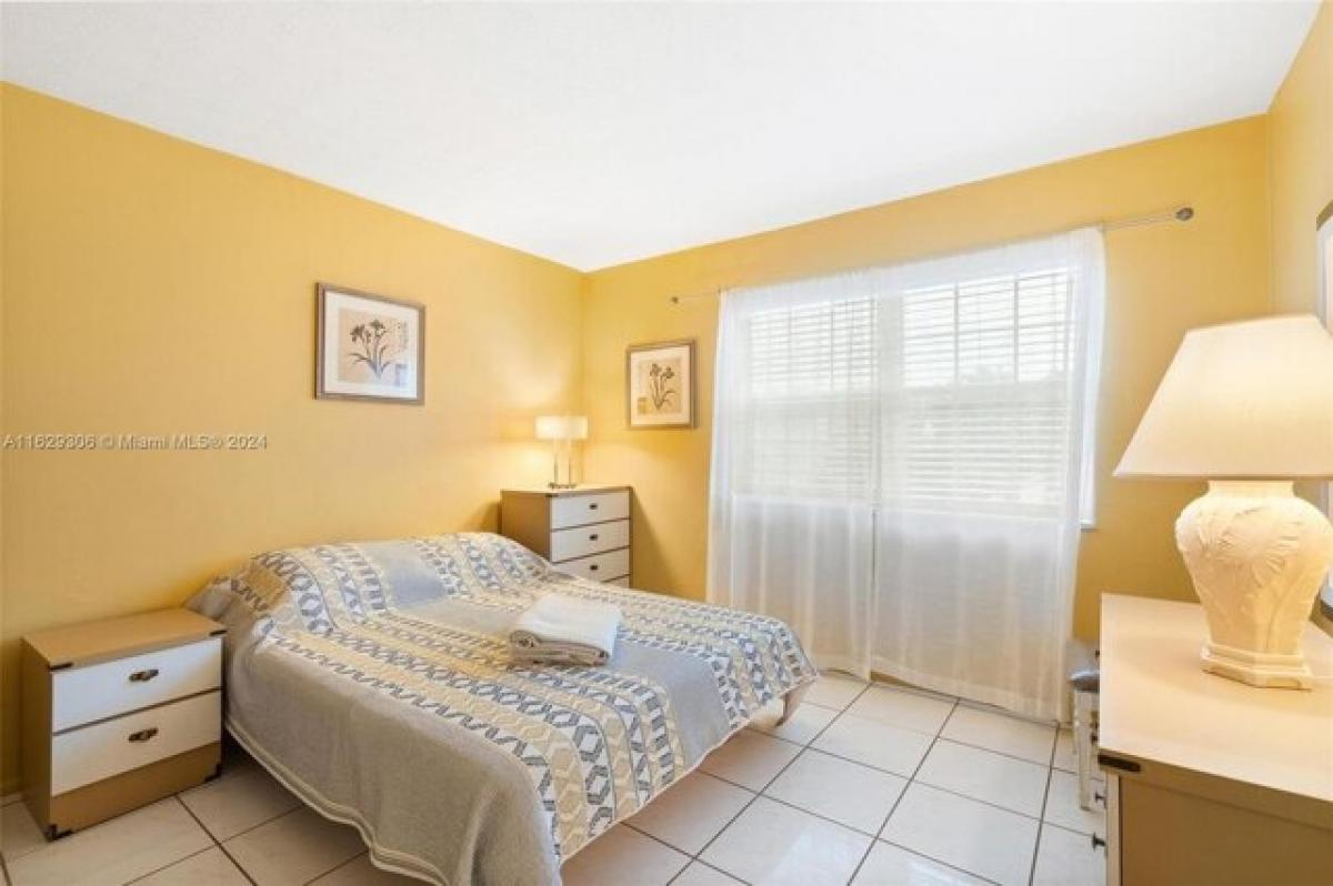 Picture of Home For Sale in Pompano Beach, Florida, United States
