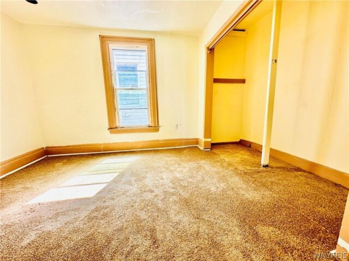 Picture of Home For Sale in Buffalo, New York, United States