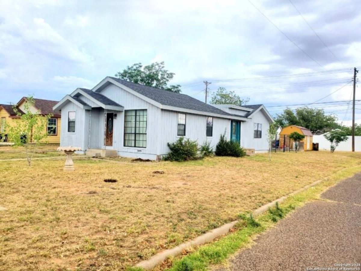Picture of Home For Sale in Odessa, Texas, United States