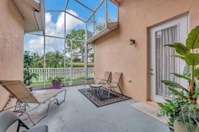 Home For Sale in Port Saint Lucie, Florida