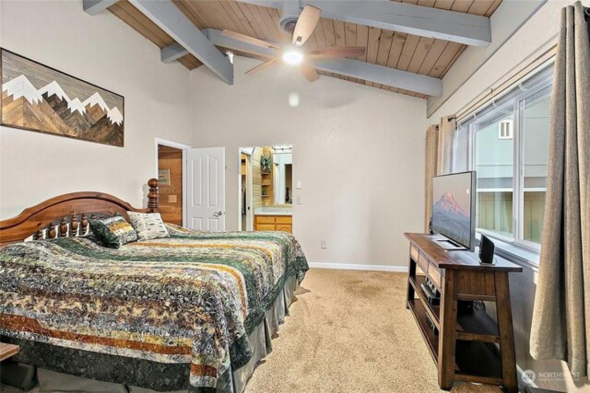 Picture of Home For Sale in Bonney Lake, Washington, United States