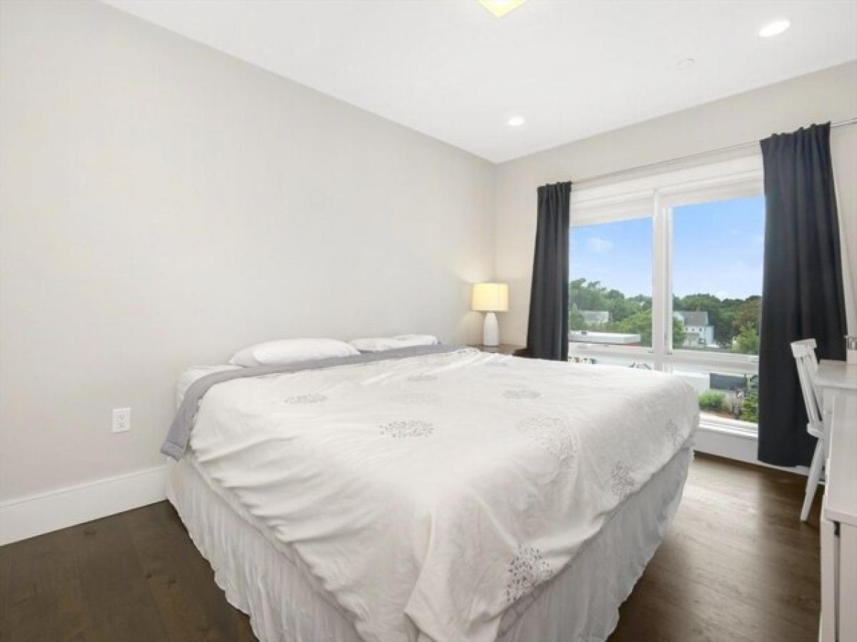 Picture of Home For Sale in Boston, Massachusetts, United States