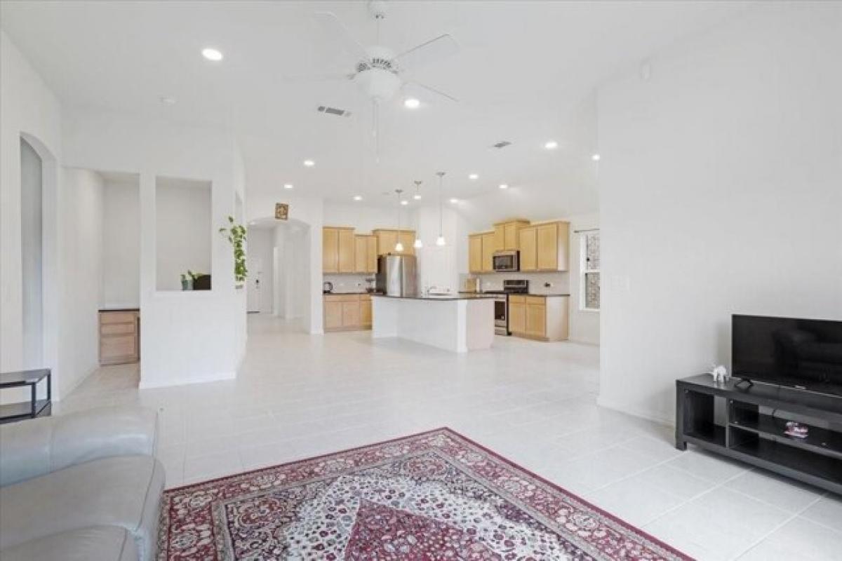 Picture of Home For Sale in Little Elm, Texas, United States