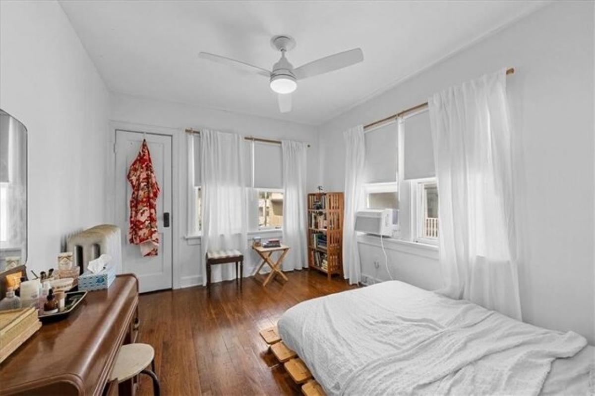 Picture of Home For Sale in Kansas City, Missouri, United States