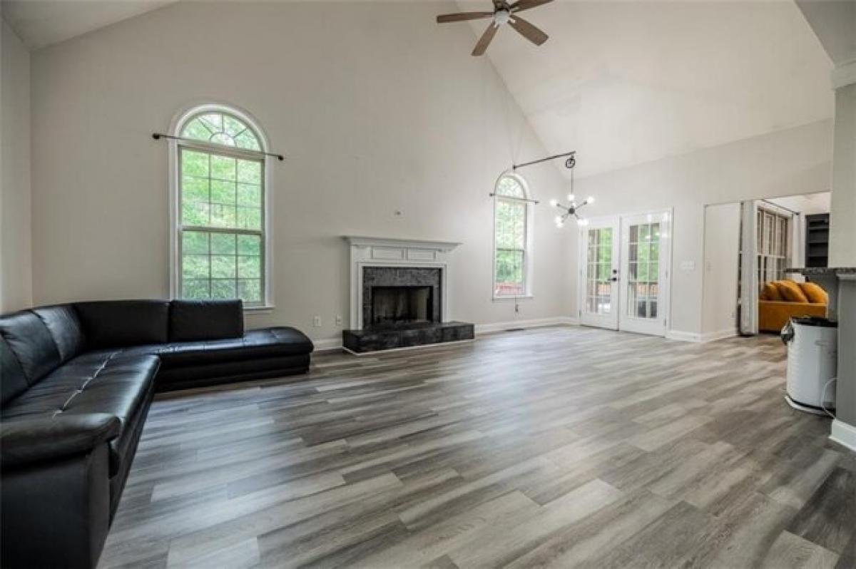 Picture of Home For Sale in Flowery Branch, Georgia, United States