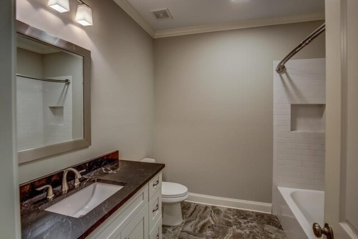 Picture of Home For Sale in Germantown, Tennessee, United States