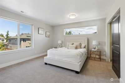 Home For Sale in Lynnwood, Washington