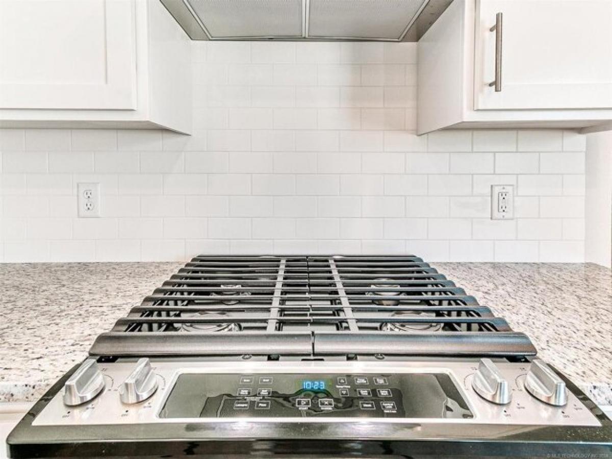 Picture of Home For Sale in Glenpool, Oklahoma, United States