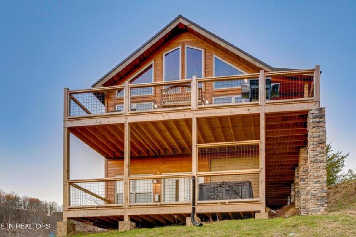 Picture of Home For Sale in Sevierville, Tennessee, United States