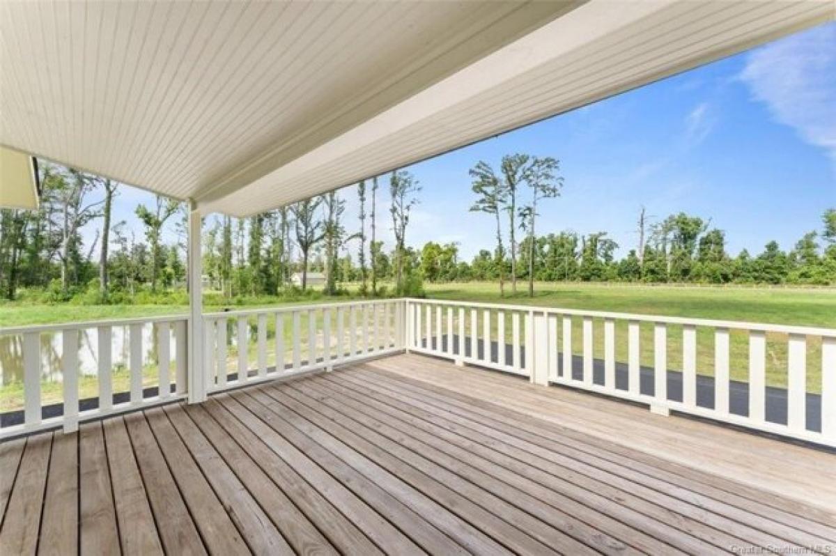 Picture of Home For Sale in Lake Charles, Louisiana, United States