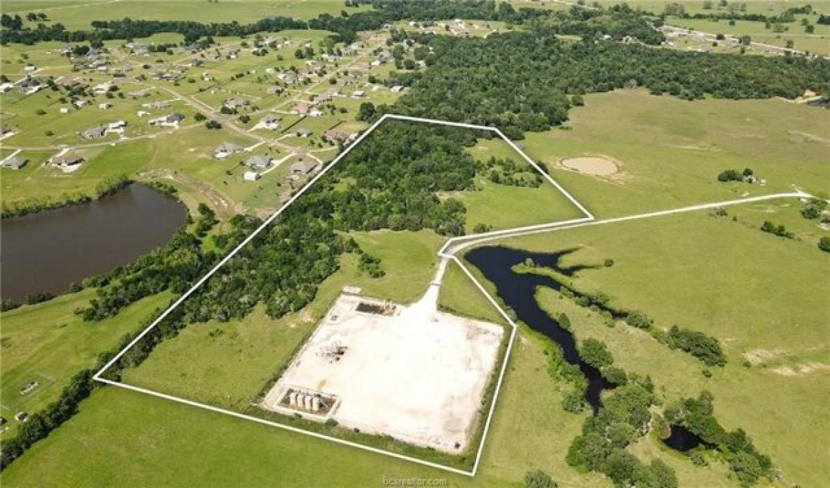 Picture of Residential Land For Sale in Bryan, Texas, United States