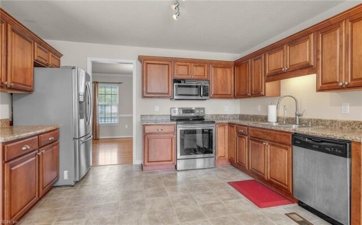 Picture of Home For Sale in Virginia Beach, Virginia, United States