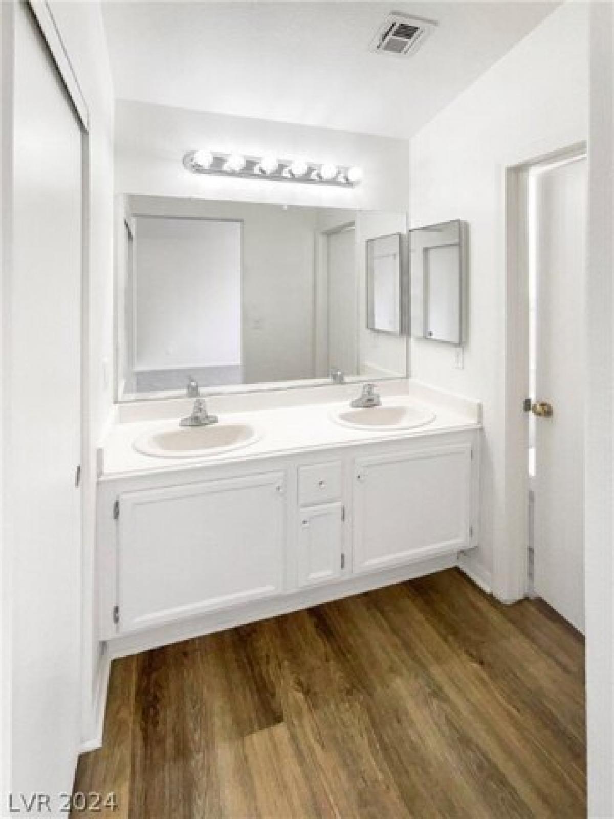 Picture of Home For Sale in North Las Vegas, Nevada, United States