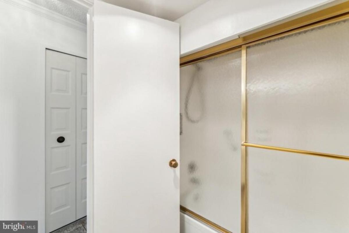 Picture of Home For Sale in McLean, Virginia, United States