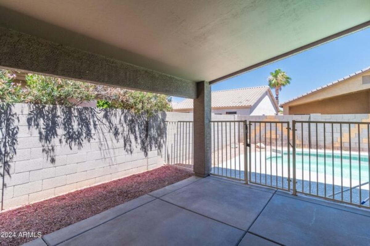 Picture of Home For Sale in Surprise, Arizona, United States