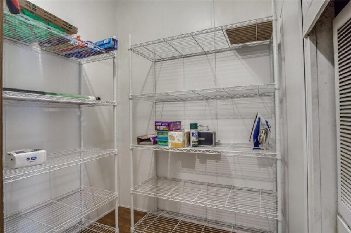 Picture of Home For Sale in Weatherford, Texas, United States