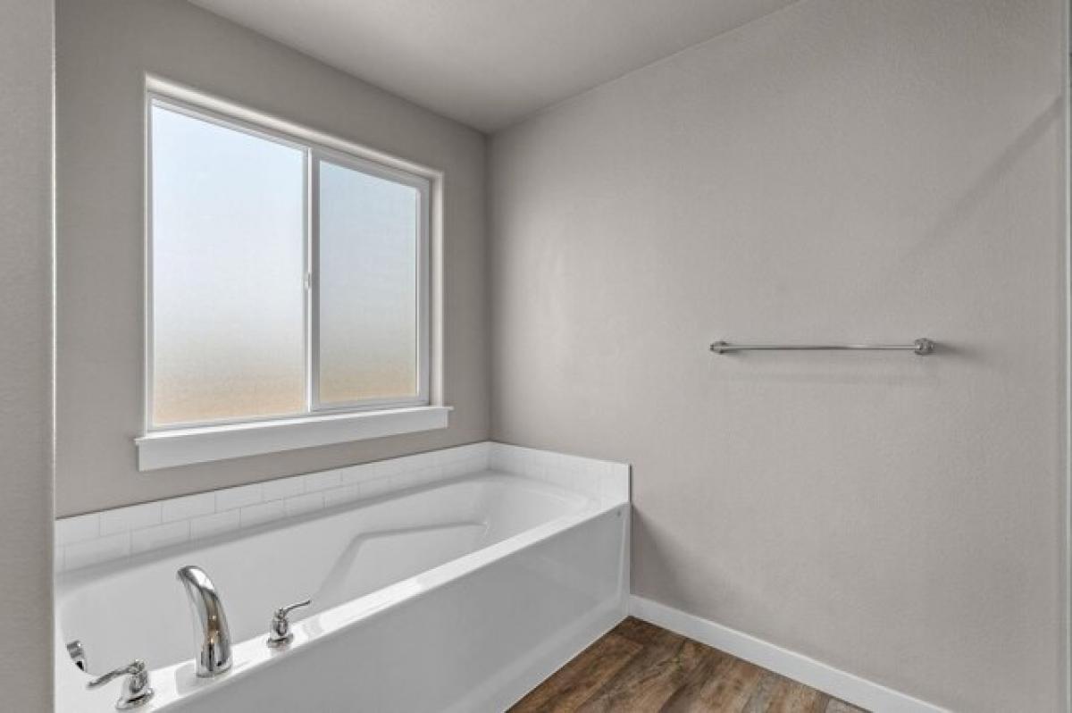 Picture of Home For Sale in Redmond, Oregon, United States