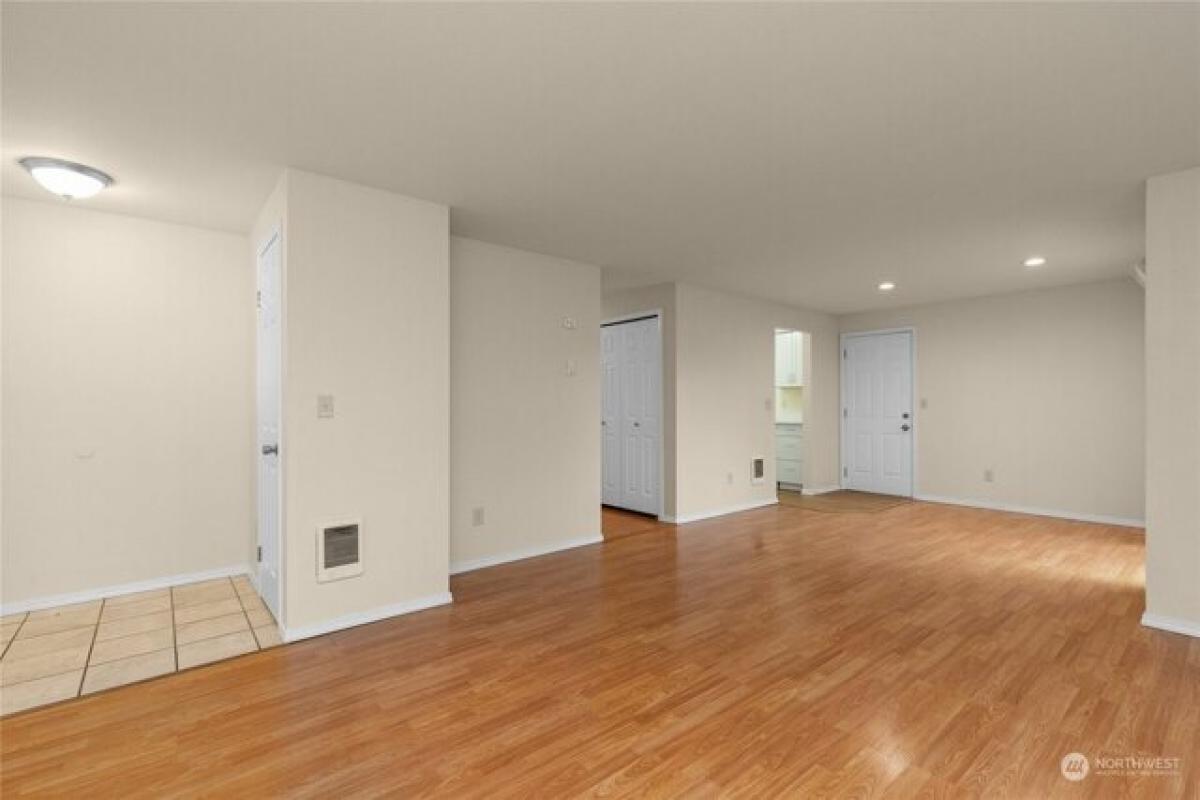 Picture of Home For Sale in Everett, Washington, United States