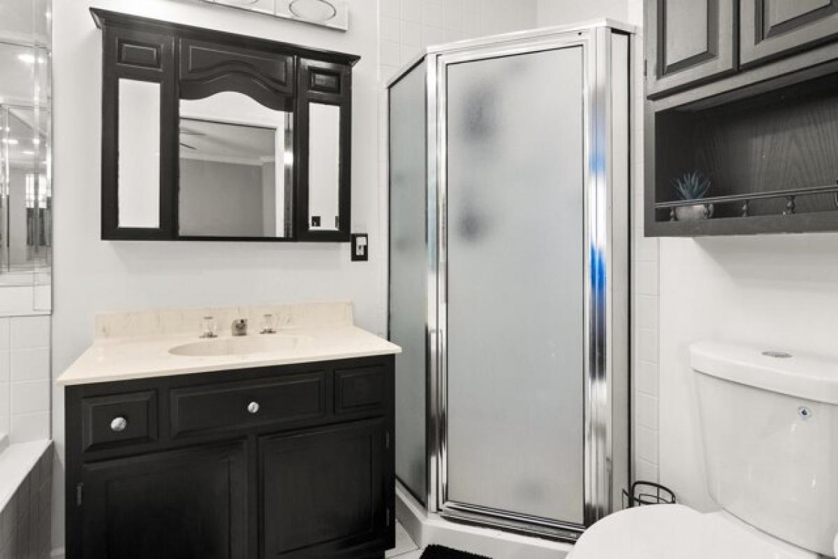 Picture of Home For Sale in Orland Park, Illinois, United States