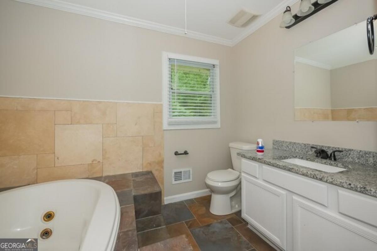 Picture of Home For Sale in Riverdale, Georgia, United States