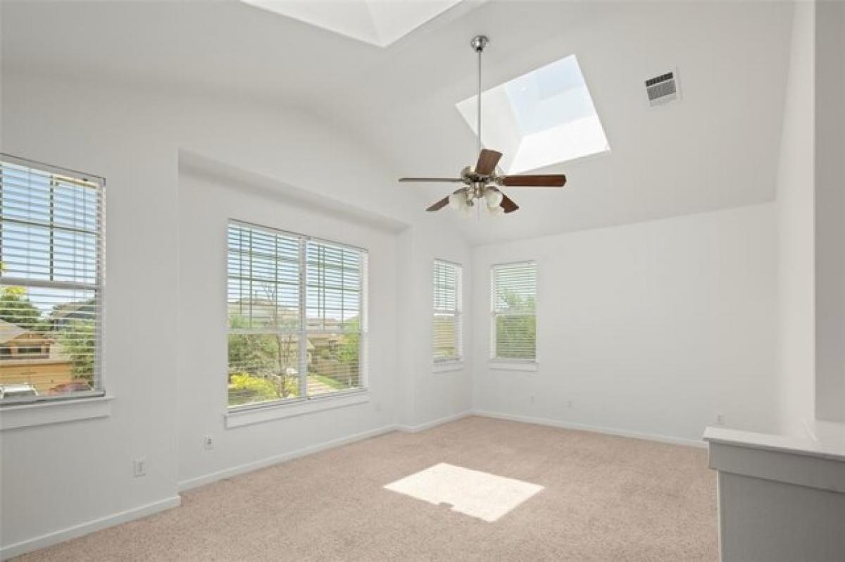 Picture of Home For Sale in San Marcos, Texas, United States