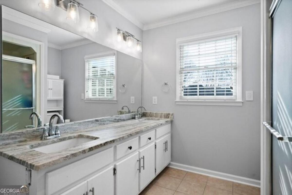 Picture of Home For Sale in Cartersville, Georgia, United States