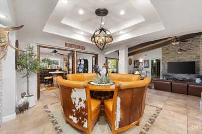 Home For Sale in Bakersfield, California